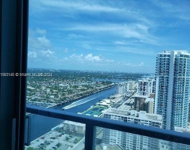 3101 S Ocean Dr - Photo Thumbnail 23