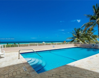 345 Ocean Dr - Photo Thumbnail 8