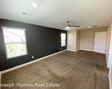 3815 E Cunninghill Dr. - Photo Thumbnail 12