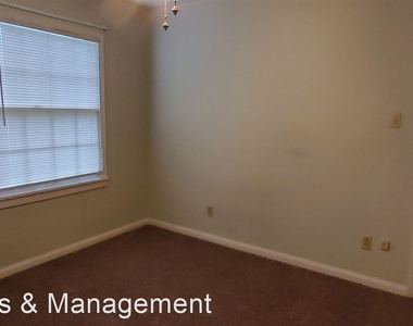 1110 N Redbud - Photo Thumbnail 12