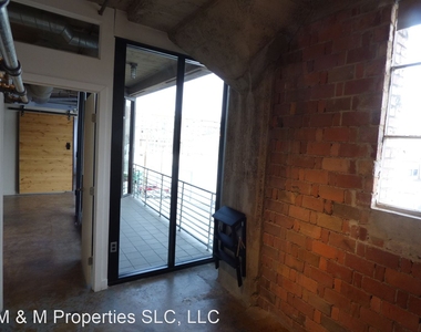 380 W 200 S Apt #401 - Photo Thumbnail 2