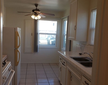 7916-7930 La Mesa Blvd - Photo Thumbnail 5