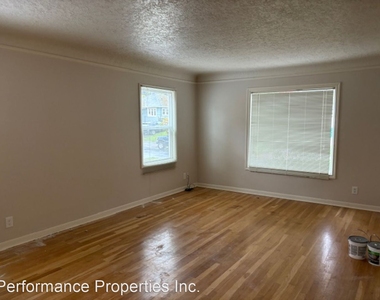 4426 Ne 38th Avenue - Photo Thumbnail 2