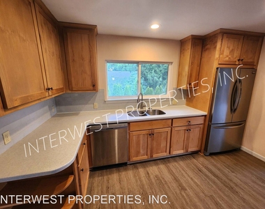 5302 Se Logus Rd - Photo Thumbnail 7