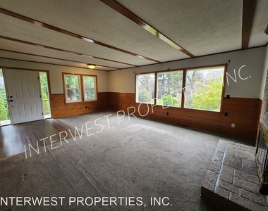 5302 Se Logus Rd - Photo Thumbnail 4