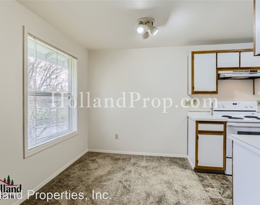 720-726 Sw 206th Place - Photo Thumbnail 6