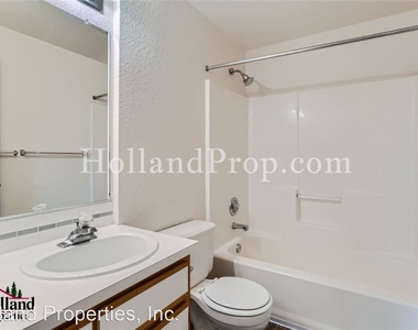 720-726 Sw 206th Place - Photo Thumbnail 9