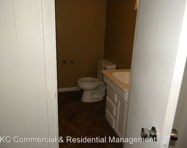 5033 Hawthorne Avenue - Photo Thumbnail 12