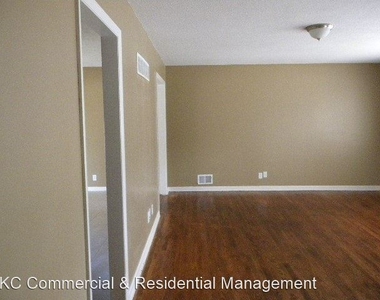 5033 Hawthorne Avenue - Photo Thumbnail 2