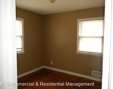 5033 Hawthorne Avenue - Photo Thumbnail 9