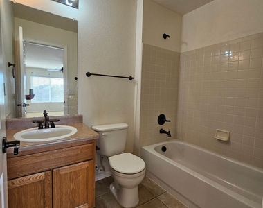 21191 E Nassau Ave - Photo Thumbnail 91