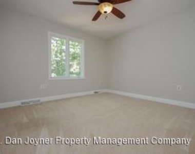 111 Valley Forge Dr - Photo Thumbnail 9