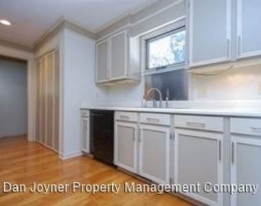 111 Valley Forge Dr - Photo Thumbnail 4