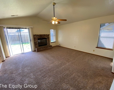 2543 East Parker Court - Photo Thumbnail 1