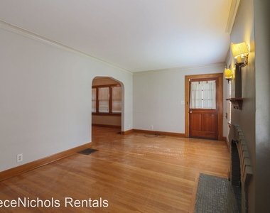 7349 Walnut Street - Photo Thumbnail 12