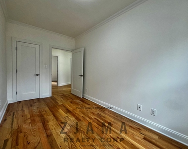 288 Maple Street - Photo Thumbnail 12