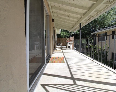 3331 N Westmoreland Drive - Photo Thumbnail 14