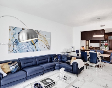 15901 Collins Ave - Photo Thumbnail 10