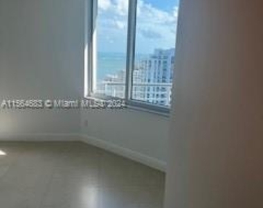 325 S Biscayne Blvd - Photo Thumbnail 29