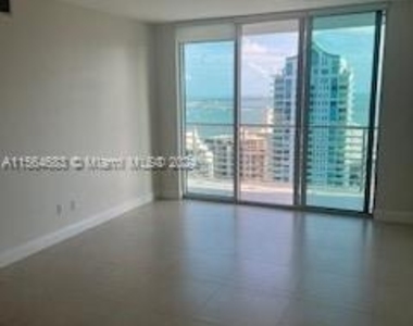 325 S Biscayne Blvd - Photo Thumbnail 17