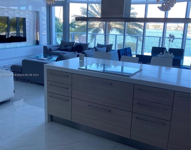 17111 E Biscayne Blvd - Photo Thumbnail 25