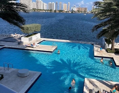 17111 E Biscayne Blvd - Photo Thumbnail 14