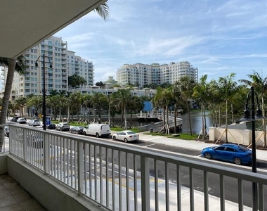 700 E Boynton Beach Boulevard - Photo Thumbnail 0