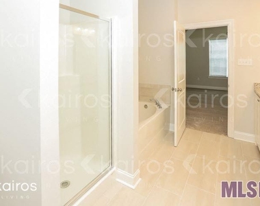 4833 Mokki Ln - Photo Thumbnail 7