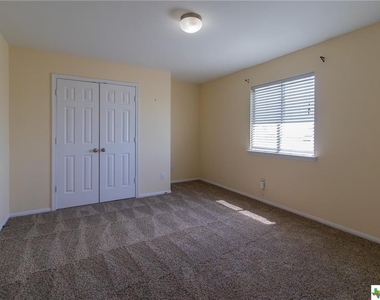 704 Taurus Drive - Photo Thumbnail 23