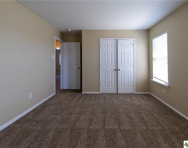 704 Taurus Drive - Photo Thumbnail 27