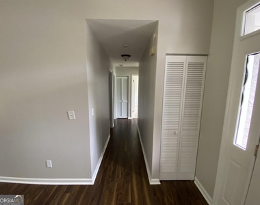 2690 Nicholas Court Ne - Photo Thumbnail 21