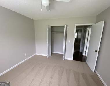 2690 Nicholas Court Ne - Photo Thumbnail 13