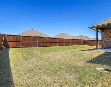 536 Redbud Drive - Photo Thumbnail 21