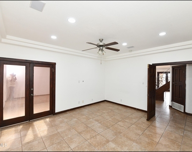 7318 Corona Del Sol Drive - Photo Thumbnail 37