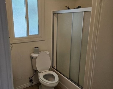 5021 Lowell Ave - Photo Thumbnail 3