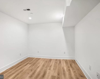 1328 S 9th St - Photo Thumbnail 6