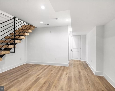 1328 S 9th St - Photo Thumbnail 8