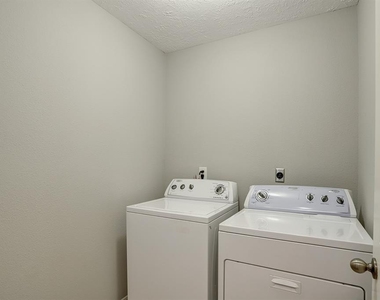 30306 Glenboro Drive - Photo Thumbnail 25