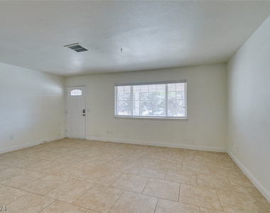 4700 W San Miguel Avenue - Photo Thumbnail 8