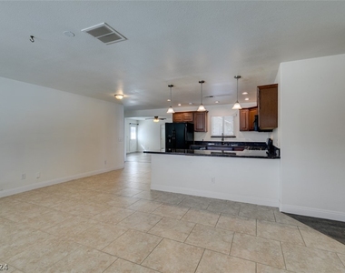 4700 W San Miguel Avenue - Photo Thumbnail 4