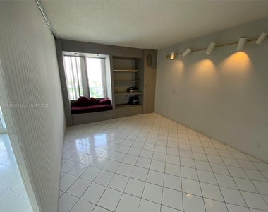 100 Bayview Dr - Photo Thumbnail 27