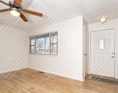 3960 N Butler Ave - Photo Thumbnail 4