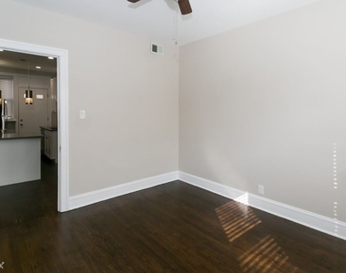 1606 W. Berwyn, Unit 8 - Photo Thumbnail 15