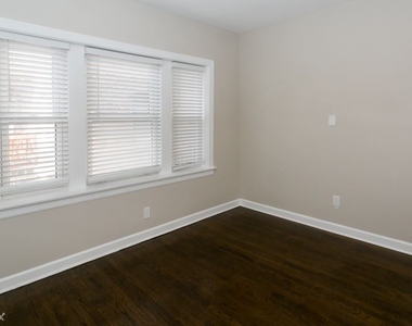 1606 W. Berwyn, Unit 8 - Photo Thumbnail 11