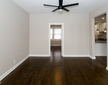 1606 W. Berwyn, Unit 8 - Photo Thumbnail 8