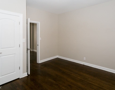 1606 W. Berwyn, Unit 8 - Photo Thumbnail 13