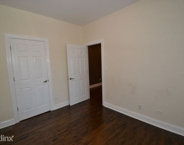 2508 W. Argyle, Unit 4 - Photo Thumbnail 9