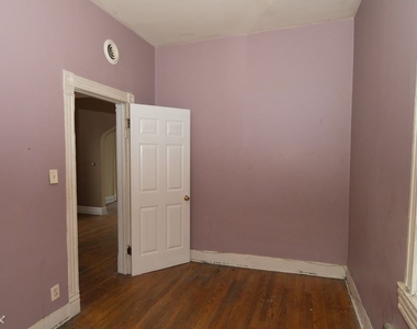 1058 N. Rockwell, Unit F-5 - Photo Thumbnail 18