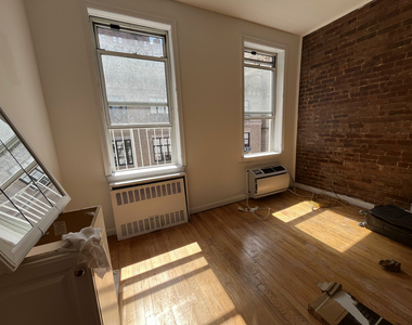 417 East 87th Street - Photo Thumbnail 0