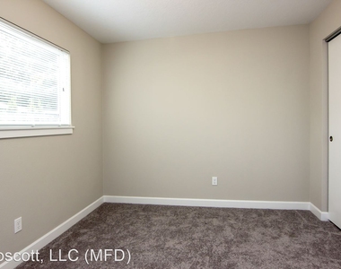 2720 Sw Spring Garden St., Apt 22 - Photo Thumbnail 9